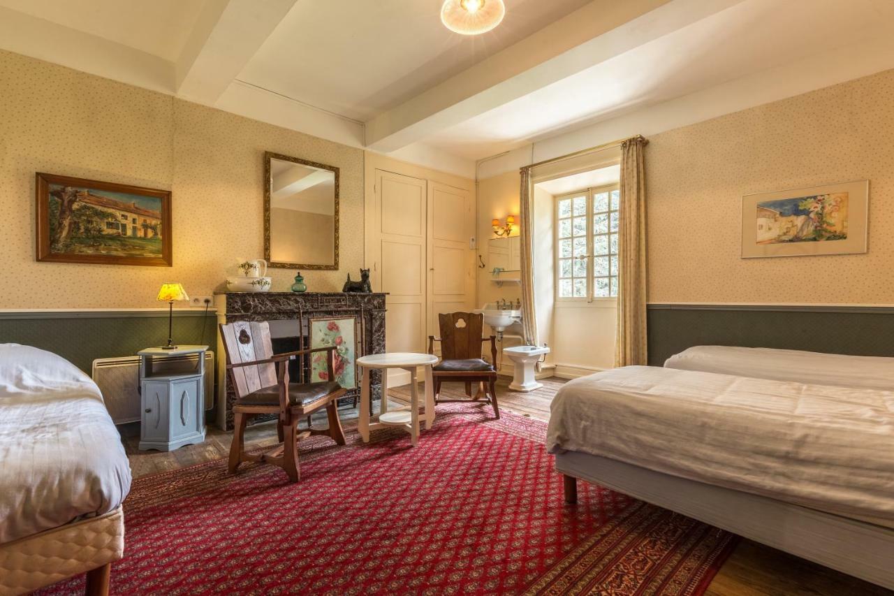 Saint-Laurent-du-Pape Domaine De L'Amiral Bed & Breakfast エクステリア 写真
