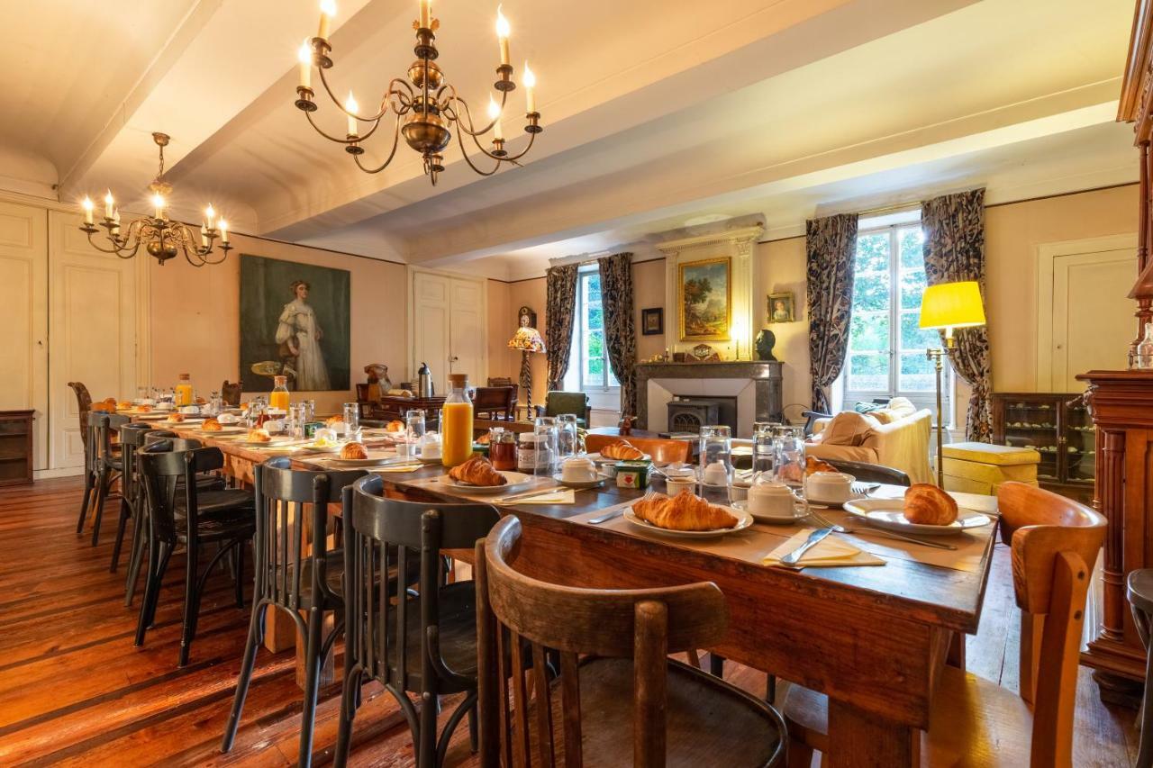 Saint-Laurent-du-Pape Domaine De L'Amiral Bed & Breakfast エクステリア 写真