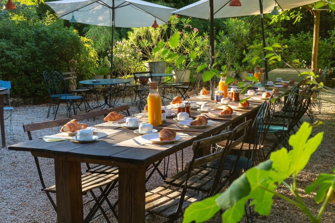 Saint-Laurent-du-Pape Domaine De L'Amiral Bed & Breakfast エクステリア 写真